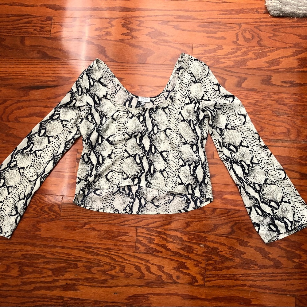 Cropped long sleeve